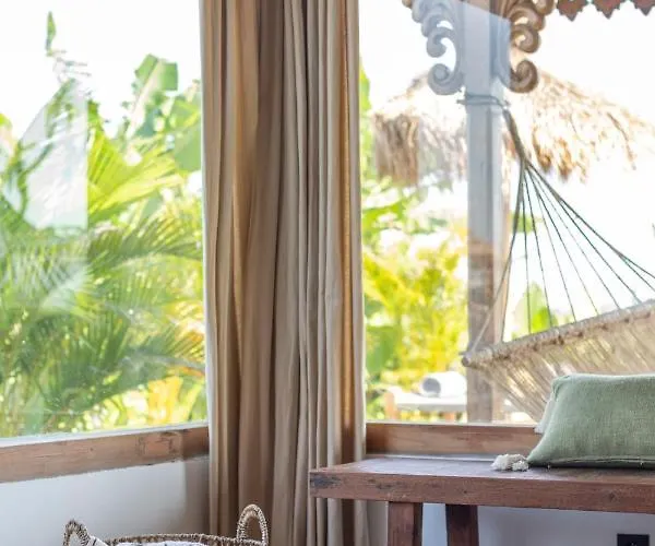 Villa Charming 3br W/pool & View *