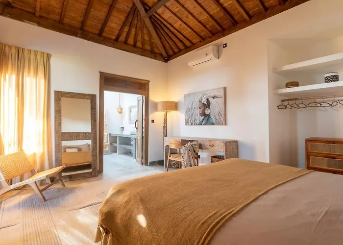Charming 3br W/pool & View Munggu