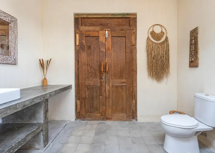 Charming 3br W/pool & View *