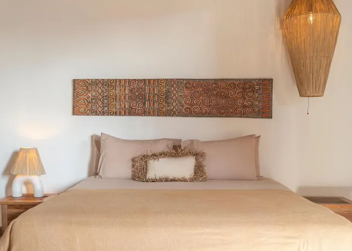 Charming 3br W/pool & View
