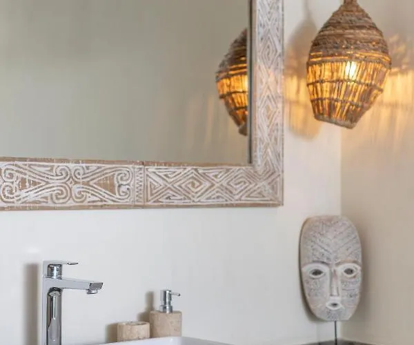 Charming 3br W/pool & View Munggu