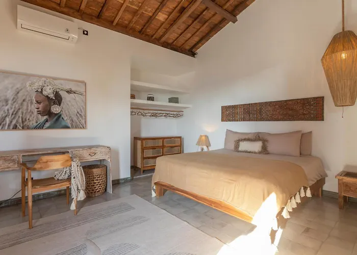 Charming 3br W/pool & View Villa