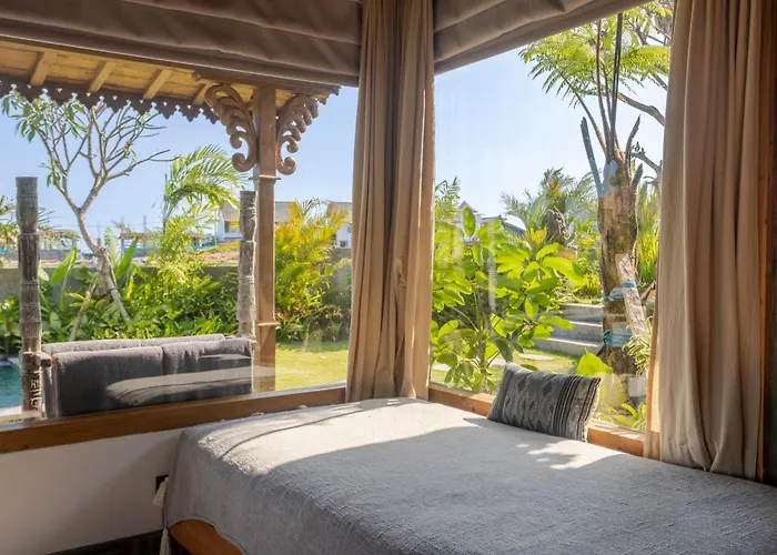Villa Charming 3br W/pool & View Munggu